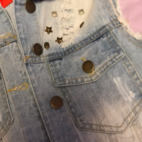 Sleeveless Distressed Jean Jacket with Studs - Picture 5 of 7